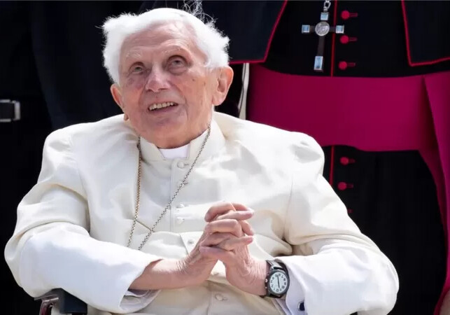 Расследование: папа Бенедикт XVI знал о священниках-педофилах, но ничего не сделал