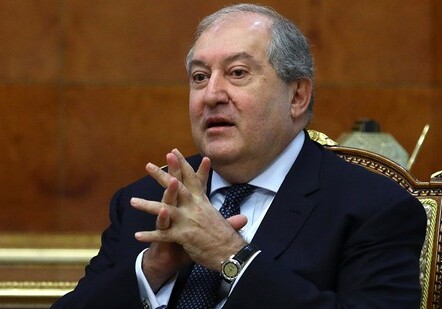Президент Армении заявил, что уходит в отставку