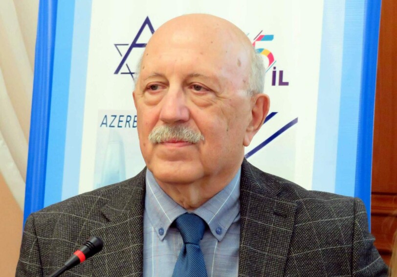Израильский певец Азербайджана