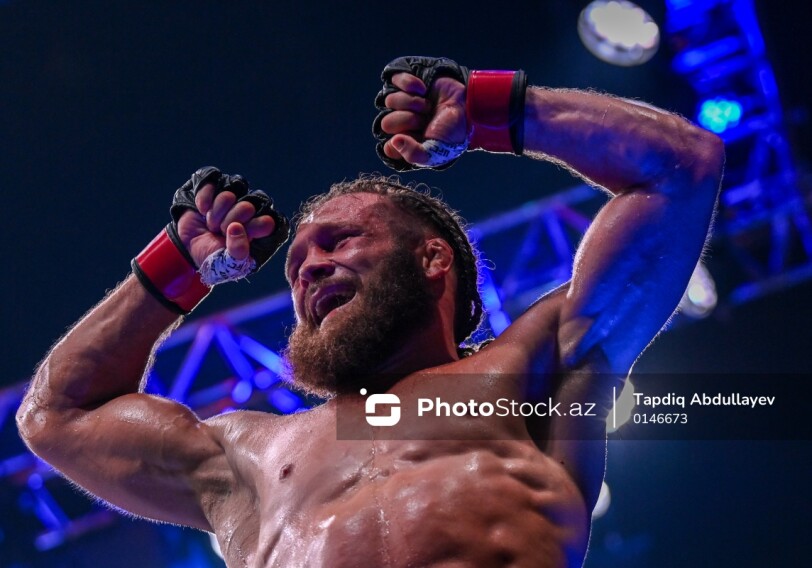 UFC снова выбрал Баку