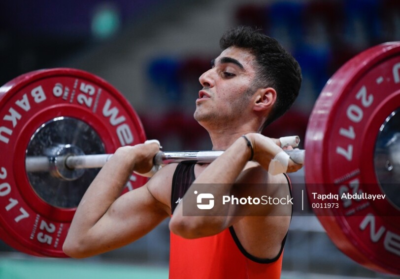 Апрельский марафон чемпионатов
