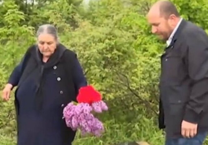 Мать смогла посетить могилу сына в Шуше спустя 30 лет (Видео)