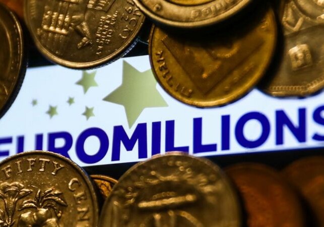 165 жителей бельгийской деревни выиграли в лотерею 143 млн евро