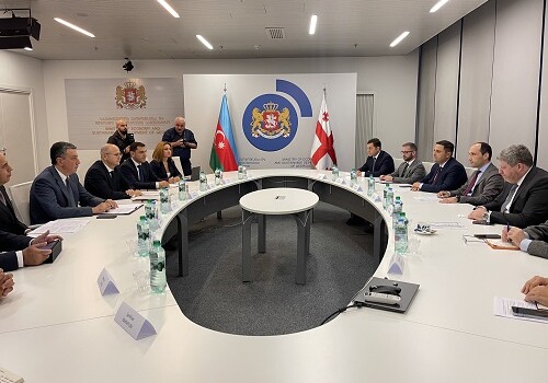 Баку и Тбилиси обсудили проект прокладки электрокабеля по дну Черного моря