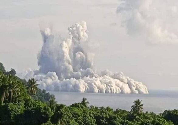 В Тихом океане проснулся подводный вулкан, возможно цунами