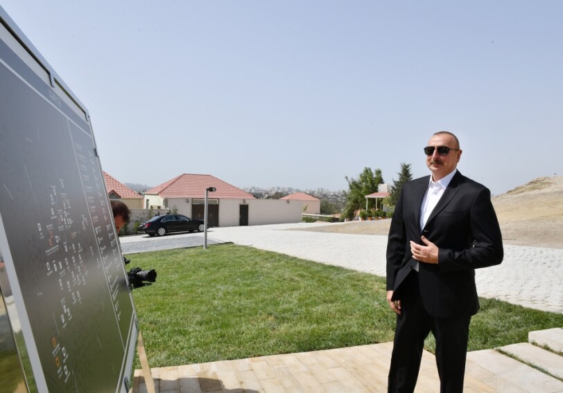 Ильхам Алиев ознакомился с работами по благоустройству в поселке Рамана (Фото)