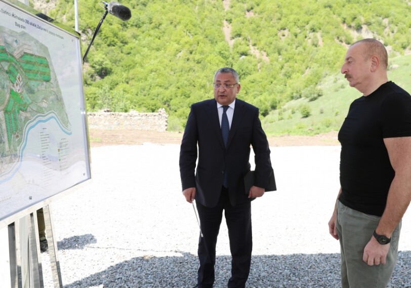 Президент Азербайджана заложил фундамент села Заллар Кяльбаджарского района (Фото)