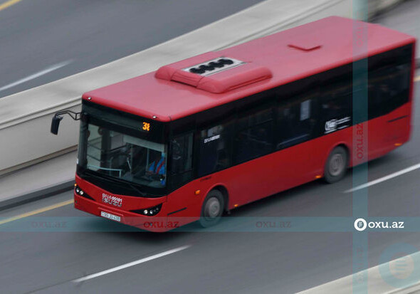 Вниманию пассажиров: в Баку снижена стоимость проезда в автобусе одного из маршрутов