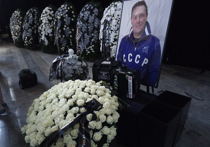 Его «Белые розы» навсегда останутся в сердцах миллионов - В Москве простились с Юрием Шатуновым (Видео)