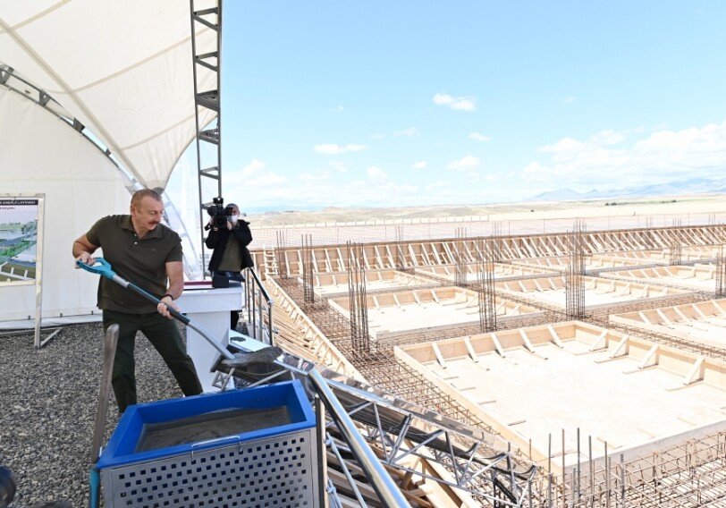 Ильхам Алиев заложил фундамент 330/110-киловольтного энергетического узла «Джебраил» ОАО «Азерэнержи» (Фото)