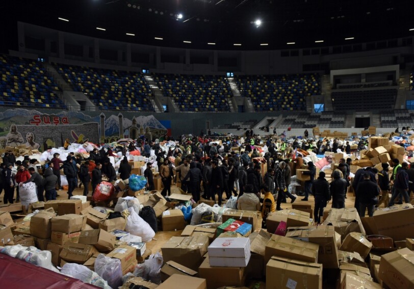 Граждане Азербайджана продолжают сбор помощи пострадавшим от землетрясения в Турции