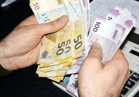 В 2023 году средняя зарплата в Азербайджане превысит 900 манатов
