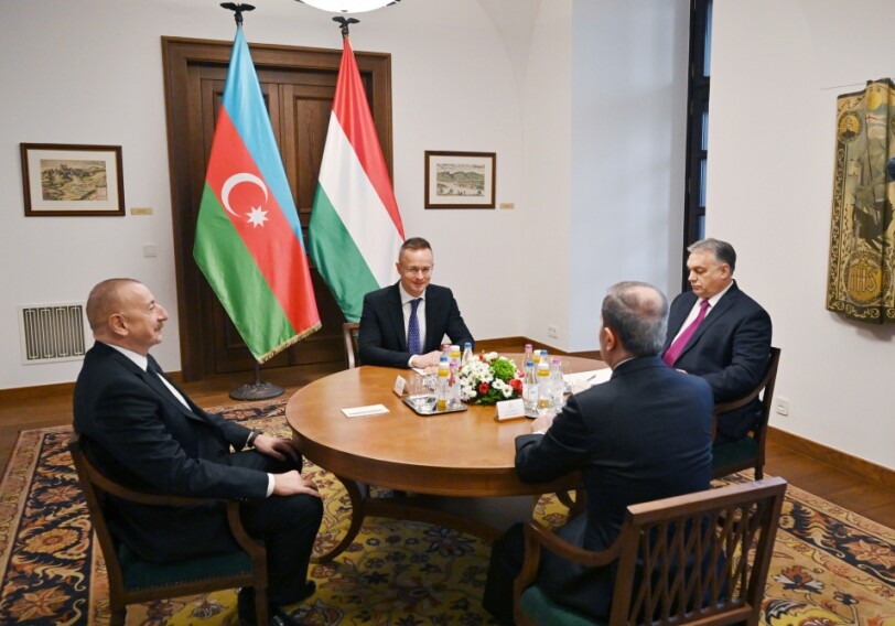 Ильхам Алиев встретился с премьер-министром Венгрии (Фото)