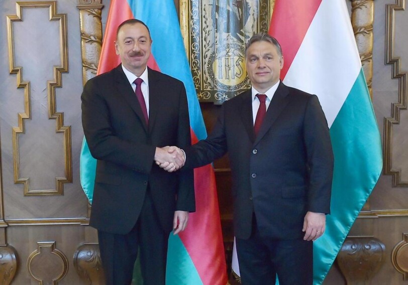 Ильхам Алиев поздравил Виктора Орбана