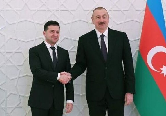 Владимир Зеленский поздравил Ильхама Алиева с Днем независимости