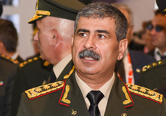 Министр обороны Азербайджана совершает визит в Турцию