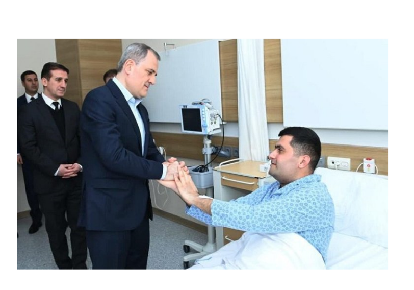 Джейхун Байрамов навестил раненых при нападении на посольство АР в Тегеране (Фото)