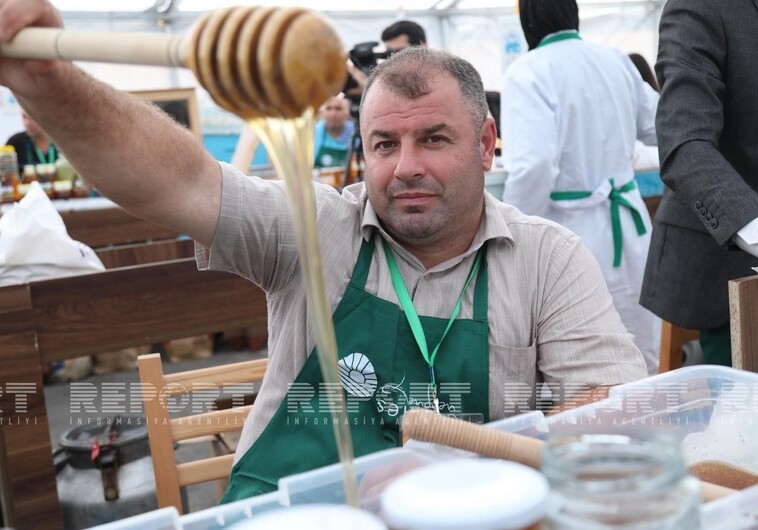 Пчеловоды из Восточного Зангезура и Карабаха впервые представили продукцию на ярмарке меда в Баку (Фото)