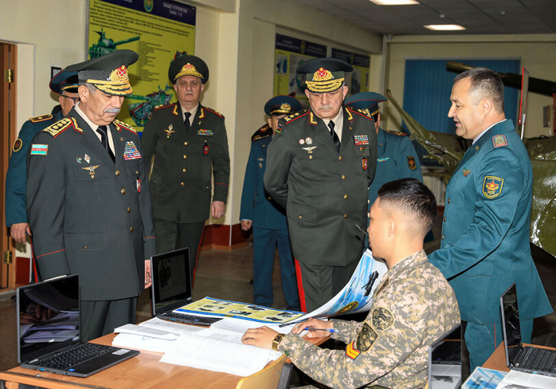 Закир Гасанов посетил Военный институт Сухопутных войск в Алматы (Фото)