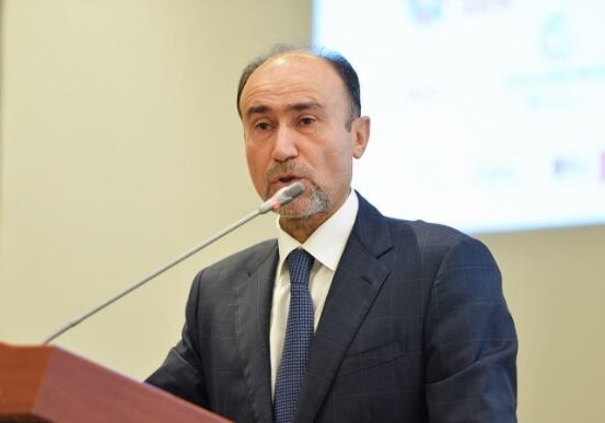 Азербайджанские банки отменили комиссию за пожертвования Турции