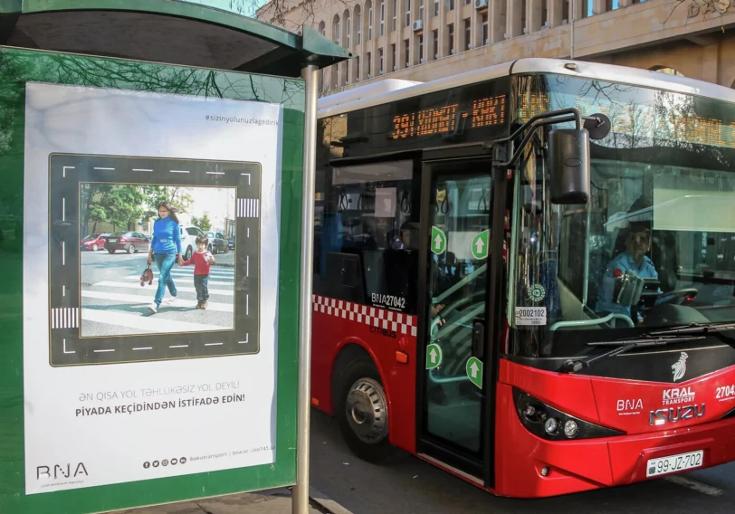 В Баку временно меняется схема движения автобусов