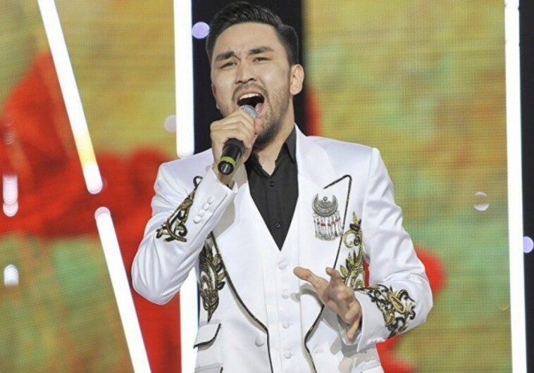Казахстанский певец исполнил известную песню Полада Бюльбюльоглу (Видео)