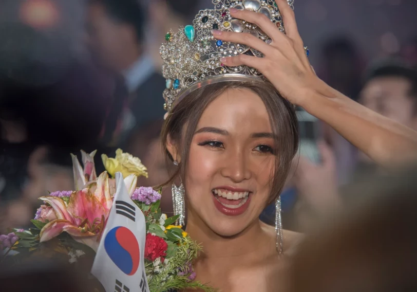 Участница из Южной Кореи признана самой красивой женщиной на планете (Фото)
