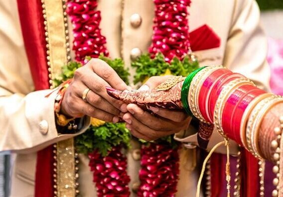 В Индии опоздавшие на свадьбу гости подали на жениха в суд