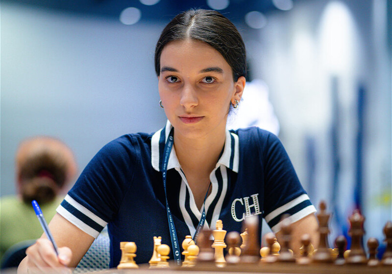 Азербайджанская шахматистка победила армянку на чемпионате Европы
