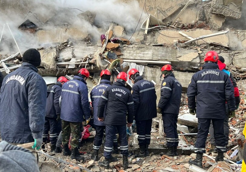 Сотрудники МЧС Азербайджана спасли из-под завалов в Турции 11 человек (Фото-Видео)