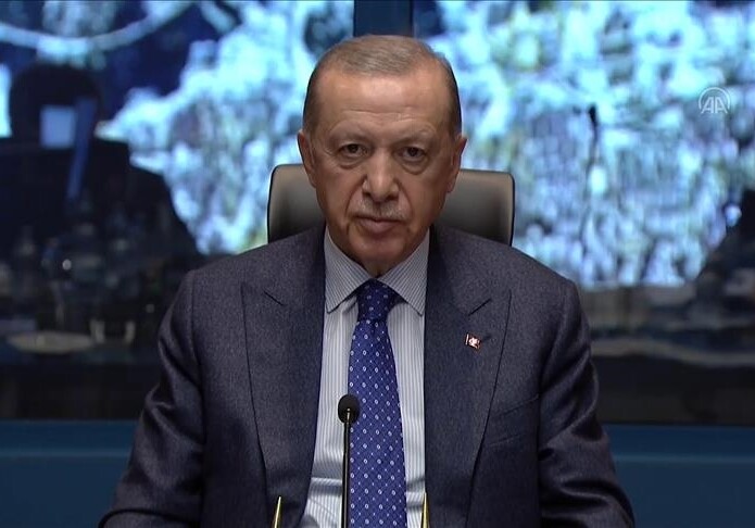 Эрдоган объявил о введении режима ЧП на 3 месяца в 10 провинциях Турции