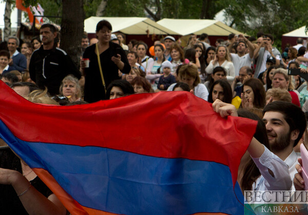 США выстраивают в Армении «свою демократию»