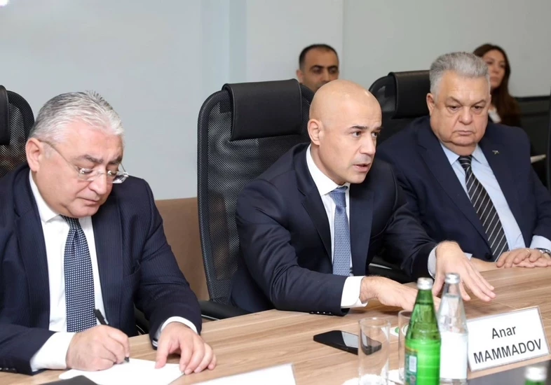 SOCAR обсудила возможности сотрудничества с Кыргызстаном