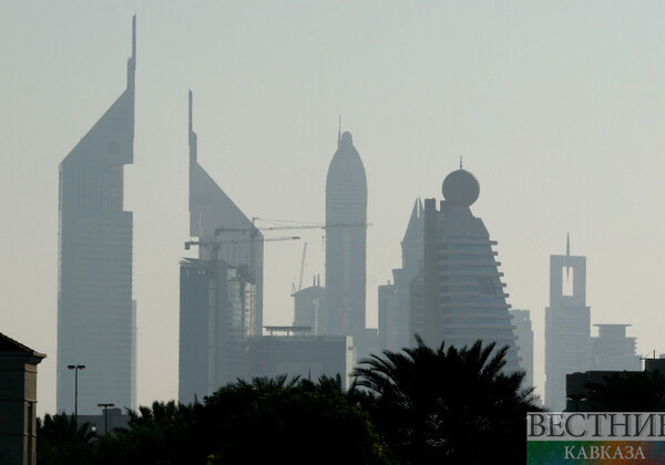 Дубай и Абу-Даби полностью сняли ковидные ограничения на въезд