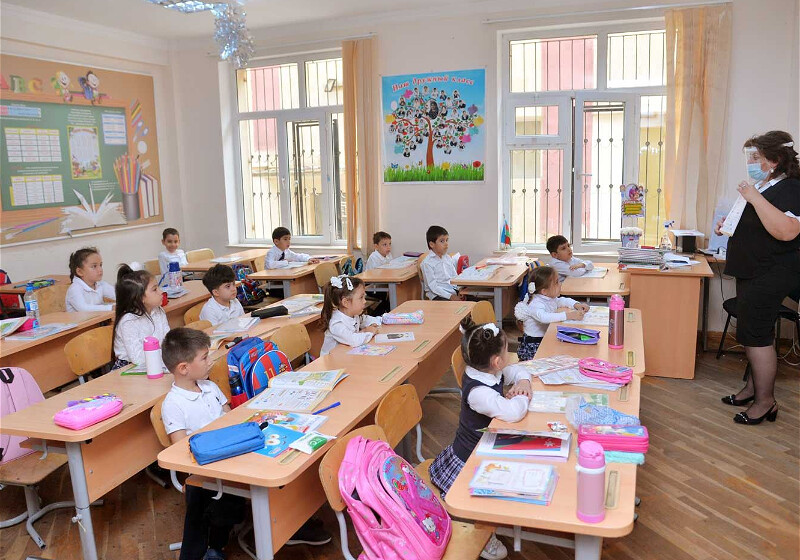 Стали известны дни осенних каникул в школах Азербайджана