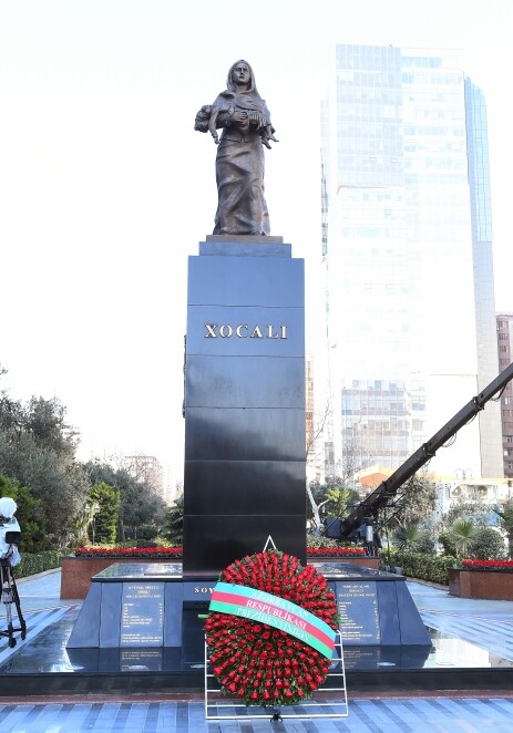 Президент Ильхам Алиев посетил памятник жертвам Ходжалинского геноцида (Фото-Видео-Добавлено)