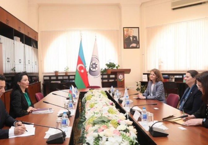 Омбудсмен приняла нового руководителя Представительства МККК в Азербайджане