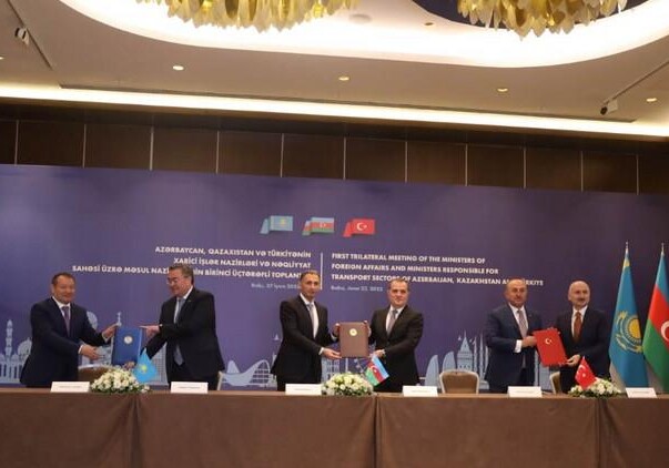 Главы МИД Азербайджана, Турции и Казахстана подписали Бакинскую декларацию
