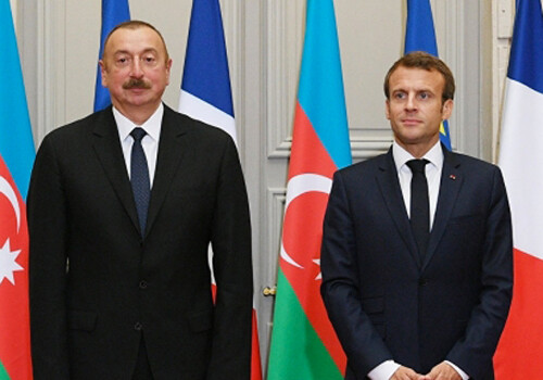 Макрон заявил, что готов к переговорам с Алиевым по ситуации на границе Азербайджана и Армении