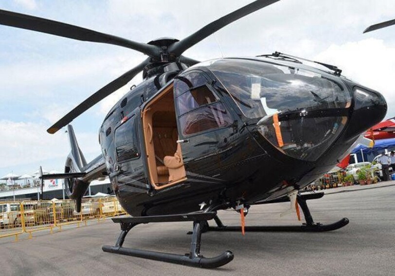 AZAL выставляет на продажу вертолеты