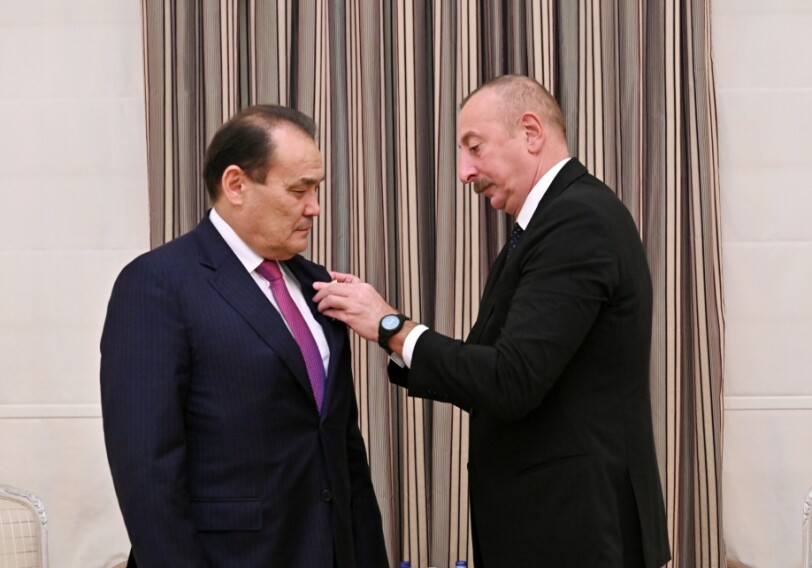 Ильхам Алиев наградил Багдада Амреева орденом «Достлуг»