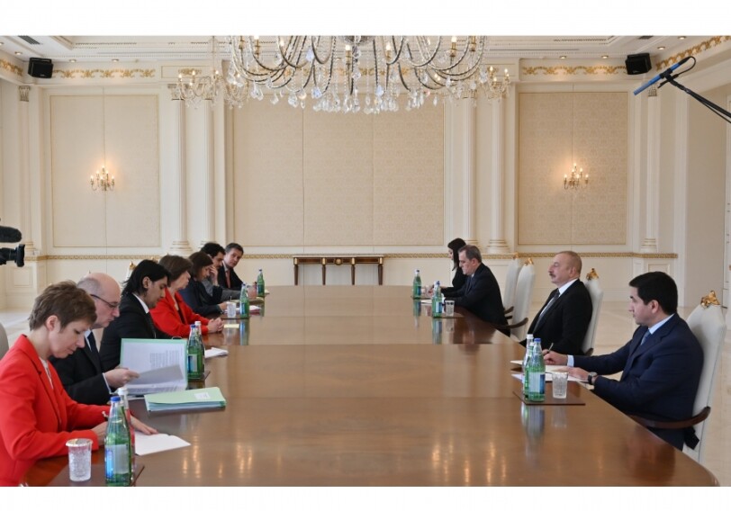 Президент Азербайджана принял министра иностранных дел Франции (Обновлено)
