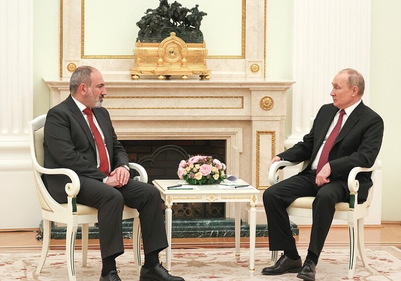 Путин побеседовал с Пашиняном после саммита ОДКБ