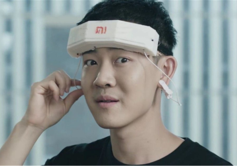 Xiaomi представила шлем для управления умным домом силой мысли