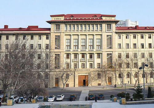 Кабмин обнулил ставки таможенных пошлин на импорт в Азербайджан ряда товаров