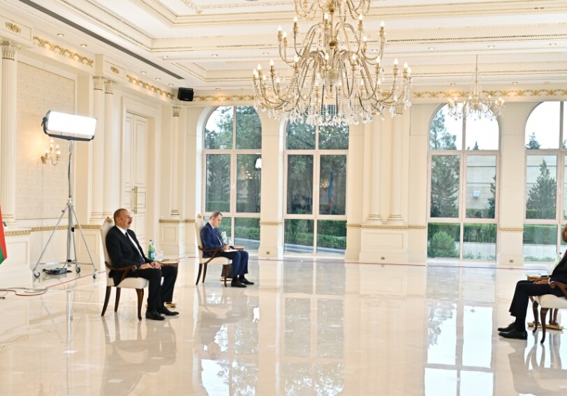Президент Ильхам Алиев принял верительные грамоты новоназначенного посла Руанды в Азербайджане (Фото)
