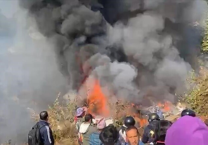 Число жертв авиакатастрофы в Непале возросло до 72
