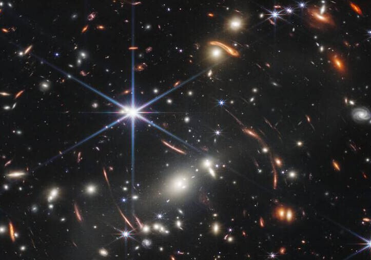 NASA предложила всем желающим помочь ей в поиске далеких галактик