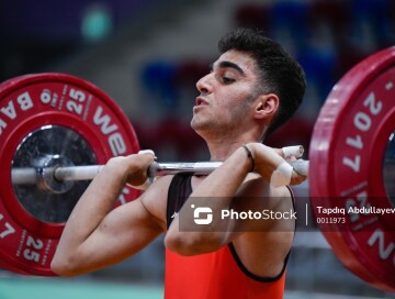 Апрельский марафон чемпионатов