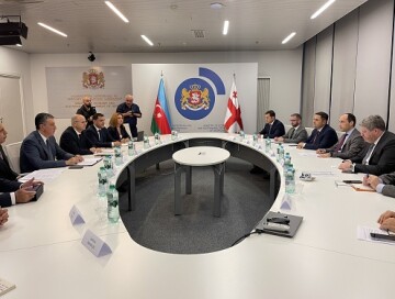 Баку и Тбилиси обсудили проект прокладки электрокабеля по дну Черного моря